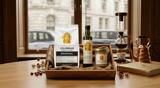 Premium artisan Colombian specialty coffee gift set with whole beans and brewing accessories — UK 2026 most gourmet coffee gifts for every occasion