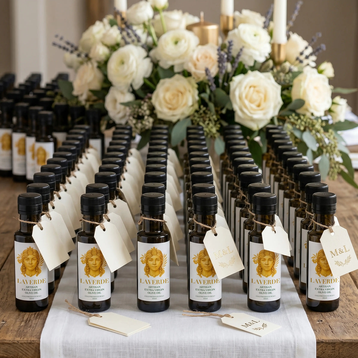 LAVERDE Welcome Pack presentation — 100ml Sicilian EVOO, raw honey and specialty drip coffee bags in signature green box, ideal corporate and wedding welcome gift