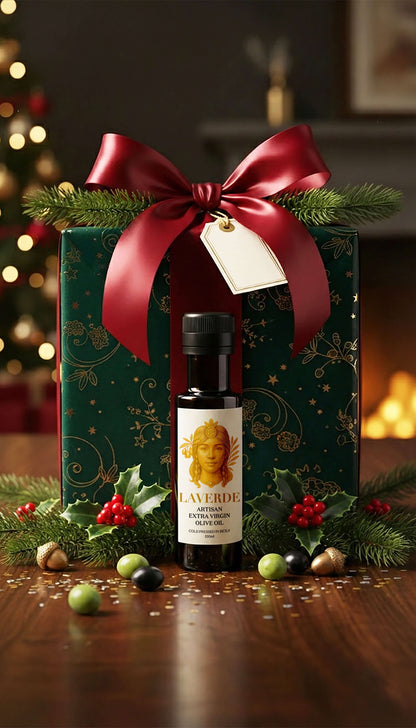 Mini Extra Virgin Olive Oil 100ml gift presentation — Laverde Artisan Sicilian cold-pressed EVOO wrapped with festive ribbon, premium Christmas gourmet gift set.
