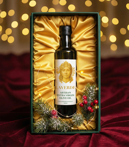 Sicilian Extra Virgin Olive Oil 500ml in a gold gift box — Laverde Artisan cold-pressed Sicilian EVOO presented in a premium festive package, perfect for Christmas and seasonal gifting.